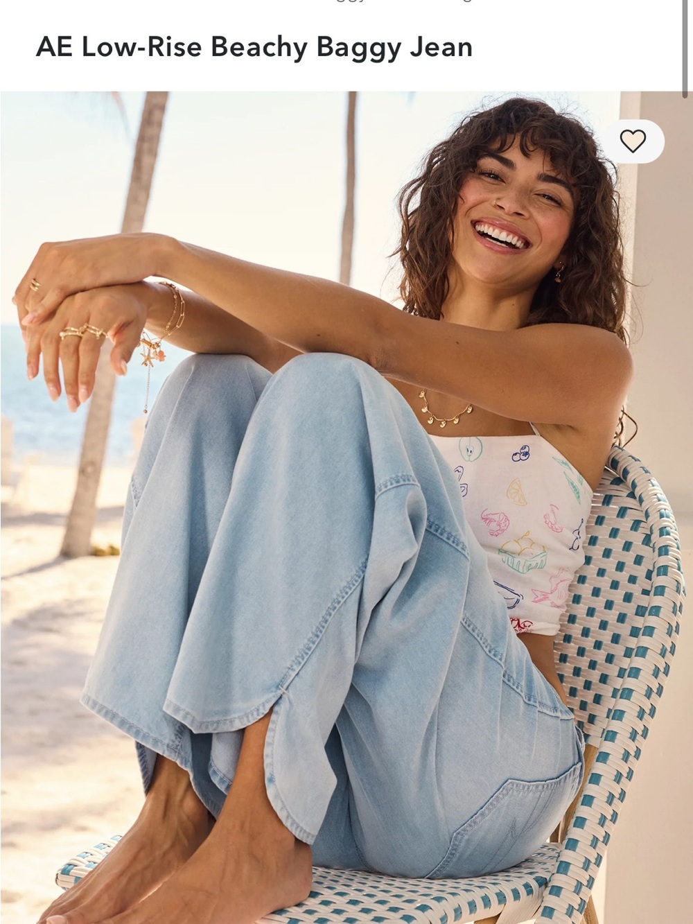 American Eagle Outfitters Low-Rise Beachy Baggy Jeans — Light Blue Size Medium